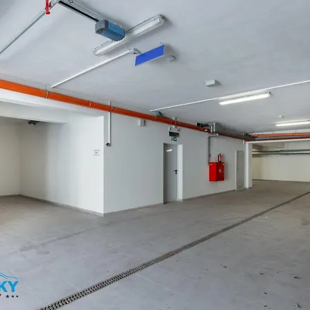 Bluesky - Pusta 8 - Nowoczesne Z Parkingiem Podziemnym Blisko Szlakow I Wyciagow كارباش